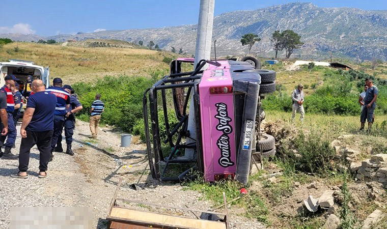 Antalya'da safari araçları çarpıştı: 13'ü turist 16 yaralı! Kaza öncesi 'su savaşı' yapıyorlarmış...