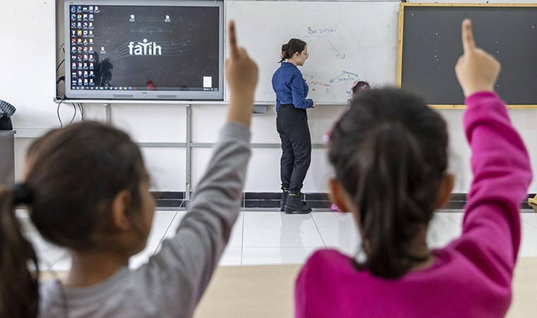 MEB resmen duyurdu: Sözleşmeli öğretmen ataması için başvurular başladı