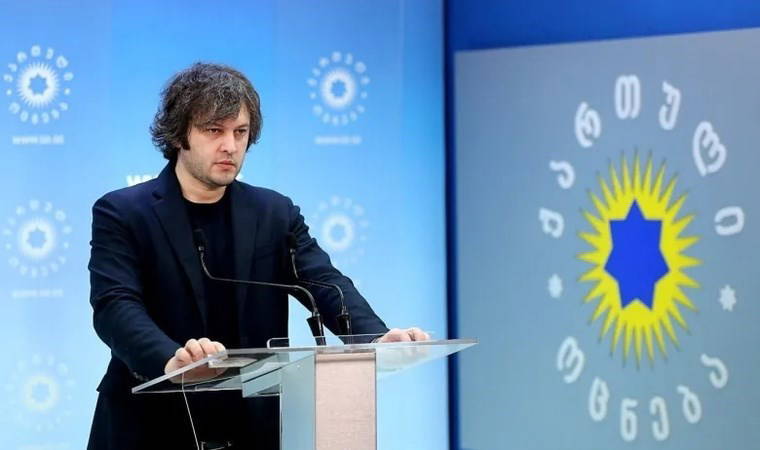 Gürcistan'da 'yasa' krizi: Başbakandan Cumhurbaşkanına tepki