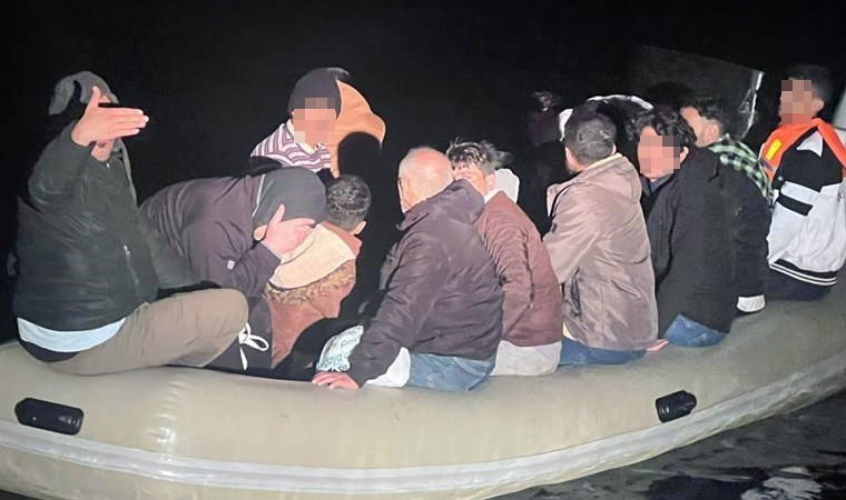 Datça açıklarında 17 kaçak göçmen kurtarıldı!