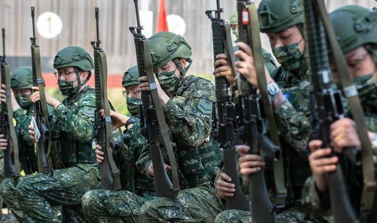 Tayvan Boğazı'nda gerilim tırmanıyor: Tatbikatlara misilleme geldi!