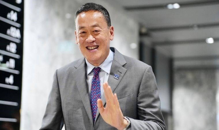 Tayland Anayasa Mahkemesi, Başbakan Thavisin'in görevden azlinin istendiği dilekçeyi kabul etti