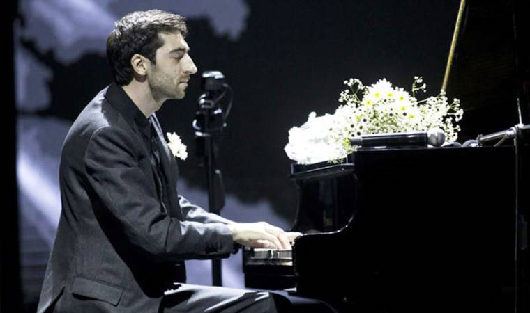 Dünyaca ünlü piyanist, ‘Uzun İnce Bir Yoldayım’ eserini yeniden seslendirdi:  Aşık Veysel’e Grinko yorumu