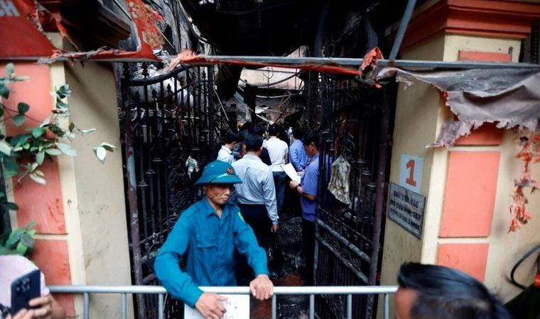 Vietnam’da apartmanda yangın: 14 ölü, 6 yaralı