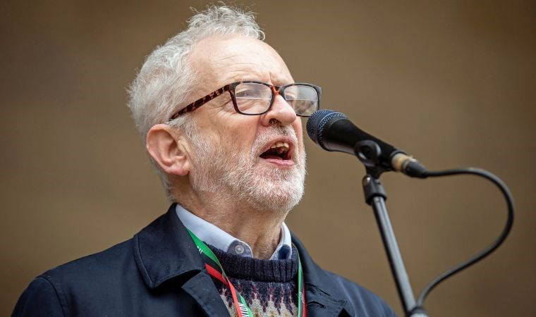 Parti üyeliği askıya alınmıştı