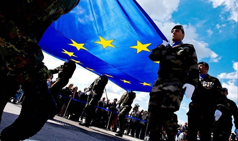 NATO Genel Sekreteri Stoltenberg: AB, NATO'nun yerini alamaz