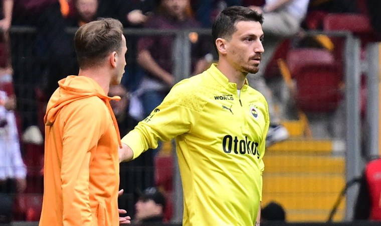 Derbide tartışma yaşanmıştı: Galatasaraylılardan Mert Hakan Yandaş pankartı!