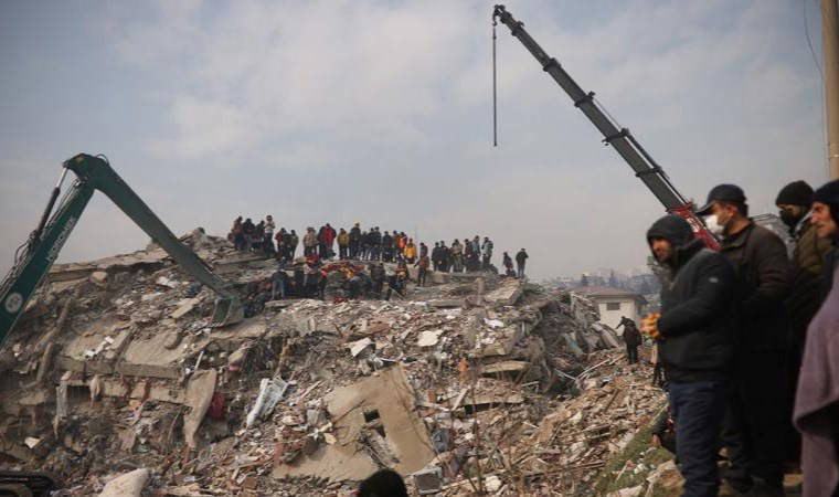 Depremde yıkılan ve 150 kişinin öldüğü Palmiye Sitesi'ne ilişkin iddianame hazırlandı