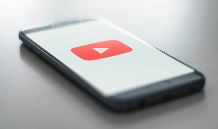 YouTube'a yeni özellik geliyor: Islık çal, mırıldan...