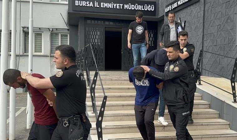 Sahte genç kız profili açarak dolandırıcılık yaptılar