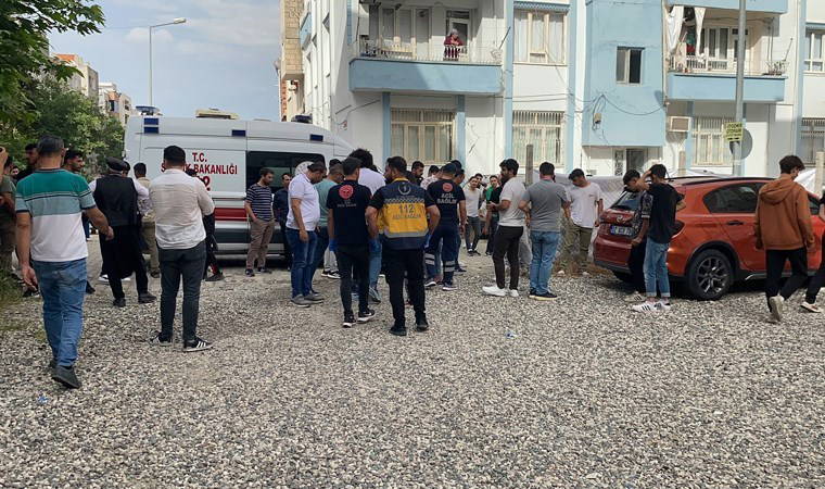 Sokak ortasında silahlı ve bıçaklı kavga: 4 yaralı