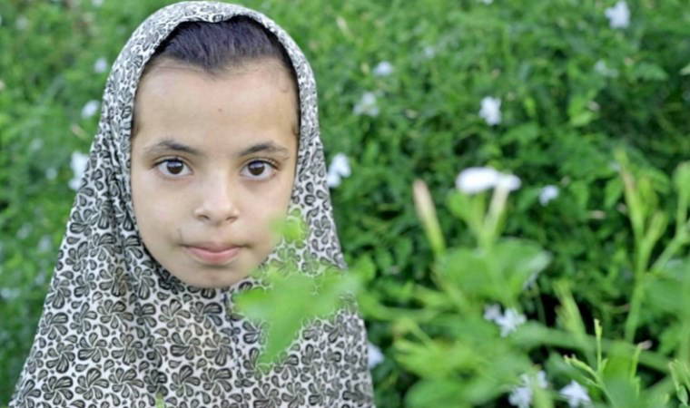 BBC araştırması: Lüks parfüm üretiminin arkasında çocuk işçiler var