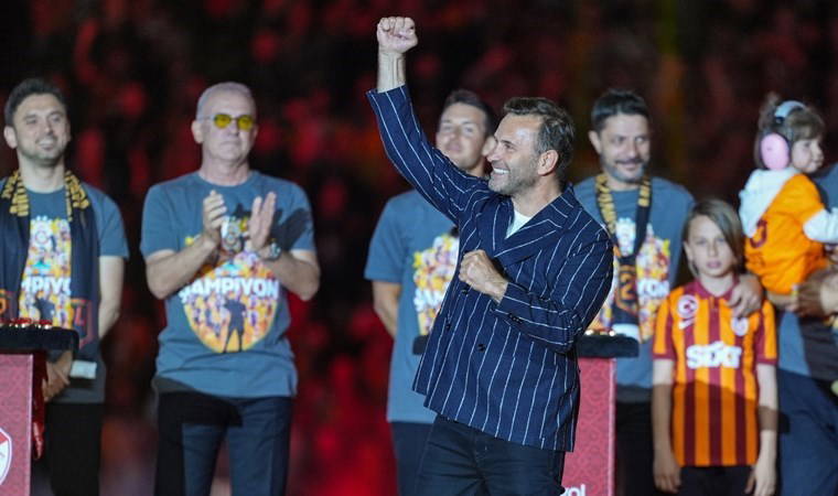 Okan Buruk kararını verdi: Galatasaray'da 9 yolcu!