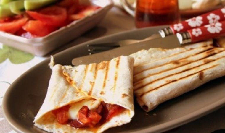 Şipşak hazırlanan enfes lezzet: Lavaş tost tarifi...