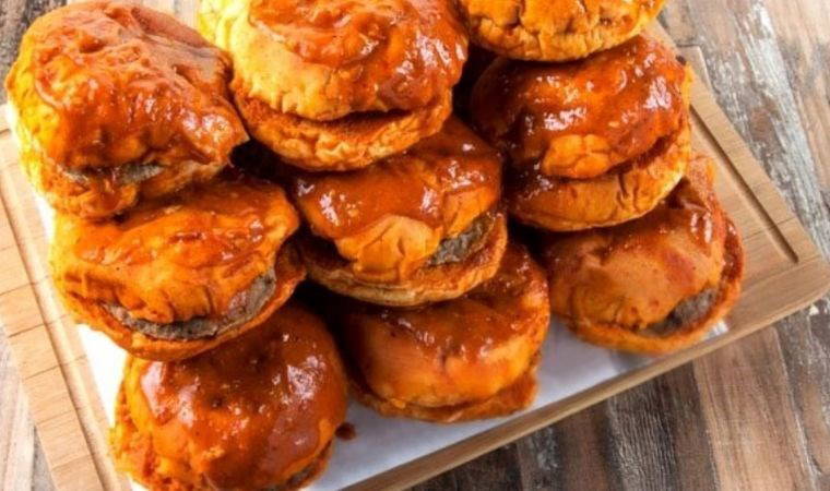 Enfes gece atıştırmalığı: Evde ıslak hamburger tarifi...