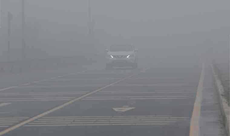 Bolu Dağı geçişinde sis ulaşımı olumsuz etkiledi