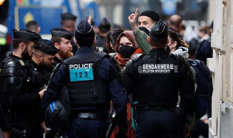 Paris’te Gazze eylemlerinin yapıldığı üniversitede eğitime ara verildi