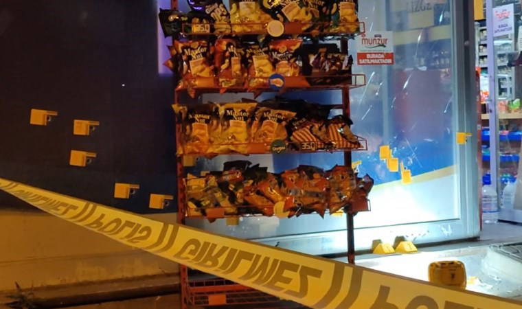 Sancaktepe’de tekel bayiye silahlı saldırı: 1 kadın yaralandı