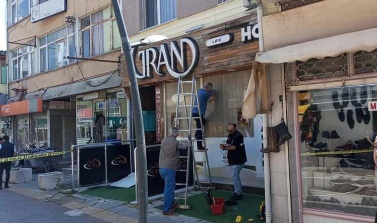 Lüleburgaz'da otel kurşunlandı