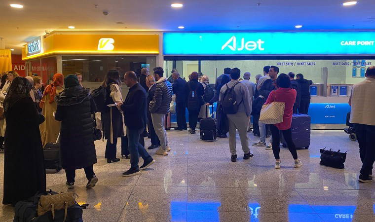 'Asılsız bomba ihbarı' AJet'in Ankara- Erzincan uçağını havadan geri döndürdü: Yolcular tahliye edildi