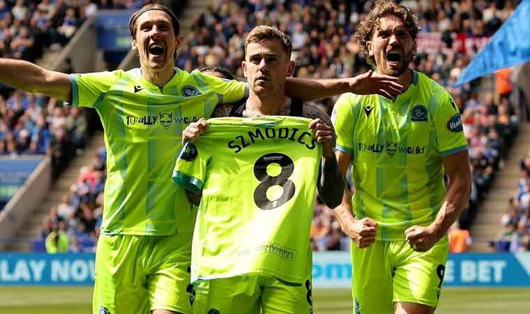 Yunus Akgün'lü Leicester yenildi, Blackburn ligde kaldı