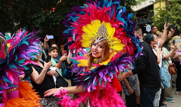 Festival değil karnaval!