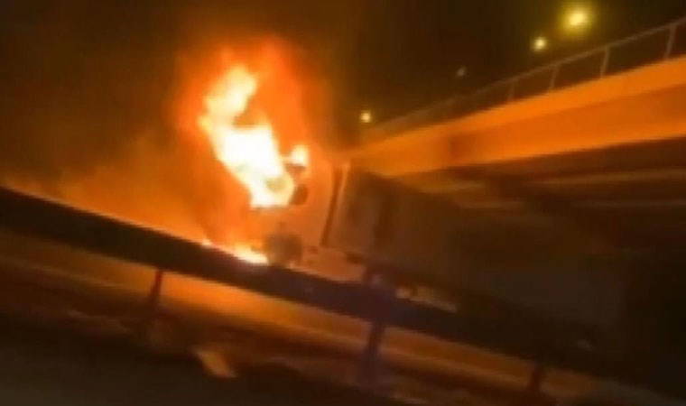 Tuzla TEM Otoyolu'nda TIR alev alev yandı!