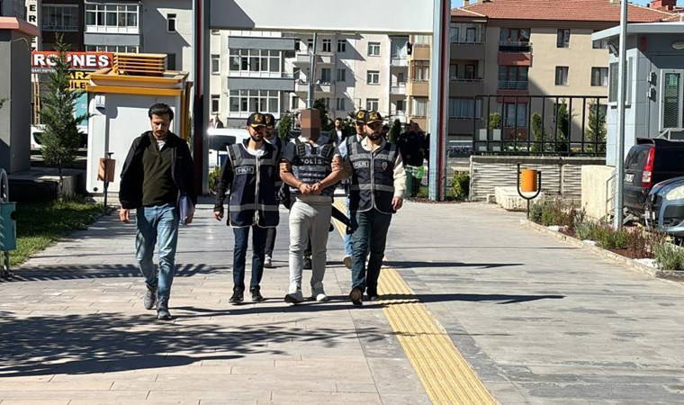 Balkondan girip eski sevgilisinin arkadaşını öldürdü!