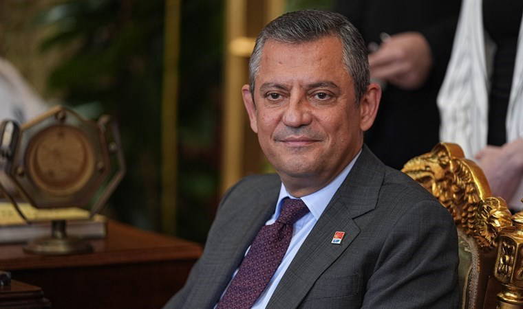 Özel'den öldürülen okul müdürüne başsağlığı mesajı