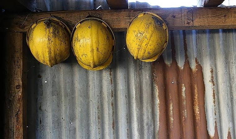 3 mühendise ev hapsi şartıyla tahliye