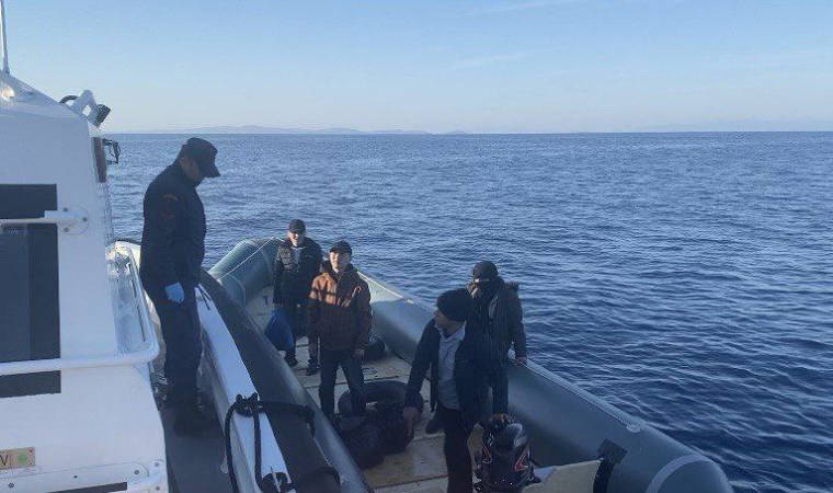 Çanakkale açıklarında 44 kaçak göçmen kurtarıldı