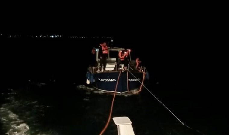İçinde 5 kişinin bulunduğu tekne kurtarıldı