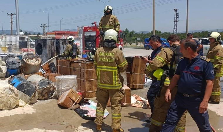 Tadilattaki akaryakıt istasyonu alev aldı: 2 görevli yaralandı