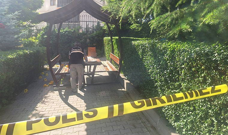 Ankara'da erkek vahşeti: Boşanma aşamasındaki eşini ve kızını öldürüp, intihara kalkıştı