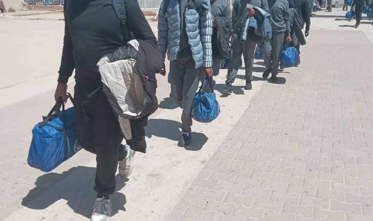 Libya, 163 Bangladeşli yasa dışı göçmeni sınır dışı etti