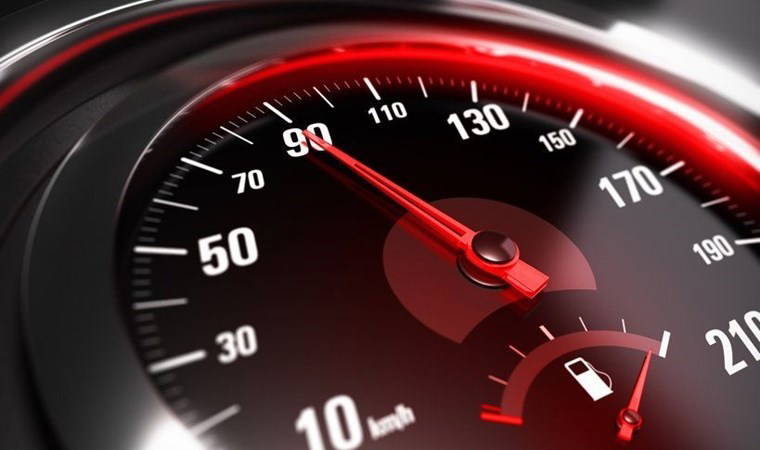 397 sakinli kasabada 2 hafta içinde 10.000 hız cezası! Otoyol girişine hız kamerası...