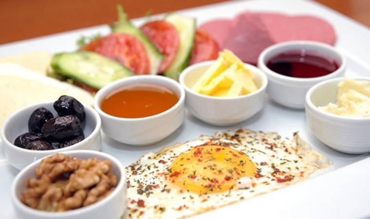 Uzmandan beslenme önerileri: Süt ürünleri menülerimizde yer almalı