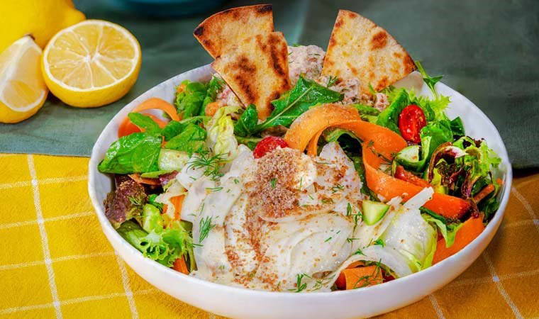 Protein bombası ve pratik: Ton balıklı enginarlı salata tarifi