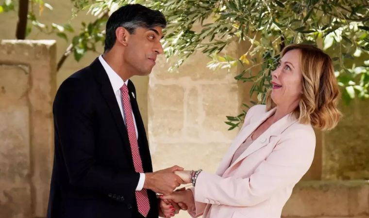 G7 Zirvesi'nde Meloni ve Sunak'ın selamlaşması gündem oldu