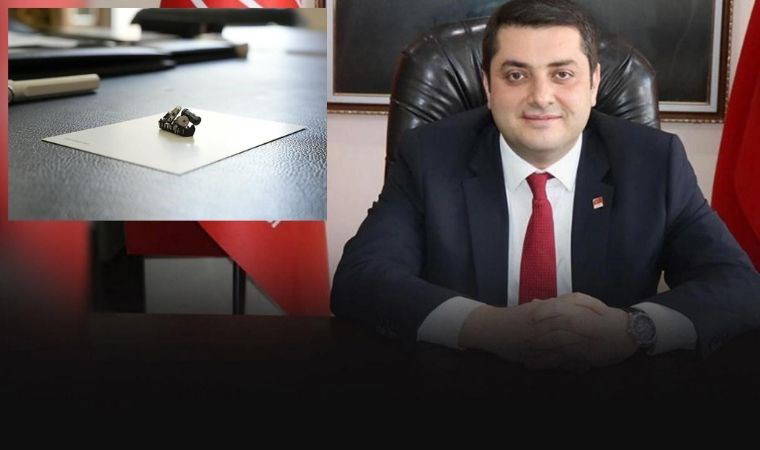 Belediye başkanının odasından 'böcek' çıktı!