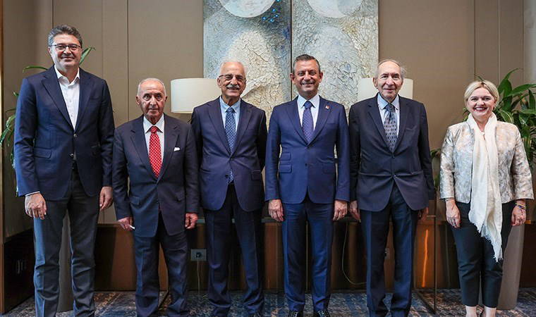 Özgür Özel, önceki dönem genel başkanlar ile bir araya geldi