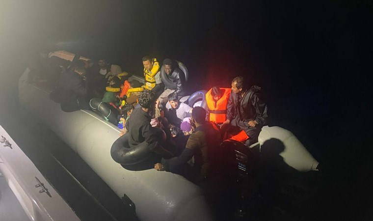 Dikili açıklarında 40 kaçak göçmen yakalandı