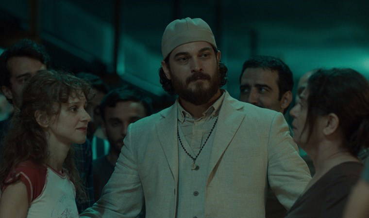 Sen farklısın, çünkü kibirlisin: Kübra