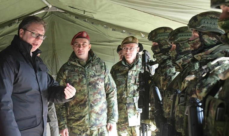 Vucic'den devlet kurumlarına talimat: Her türlü senaryoya hazırlıklı olun