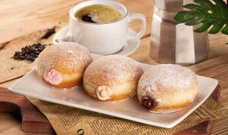 Enfes Bomboloni tarifi... İçi yumuşacık ve muhteşem dolgulu Bomboloni!