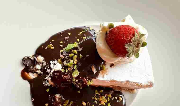 Yaz günlerinin favorisi... Enfes Rokoko pastası!