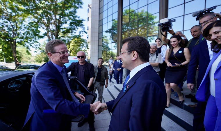 ‘Mülteci meselesinin tek sorumlusu yanlış dış politika’