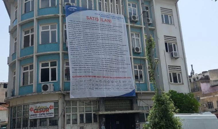 SGK’nin eski binasına alıcı çıkmadı, pankartlar indirildi