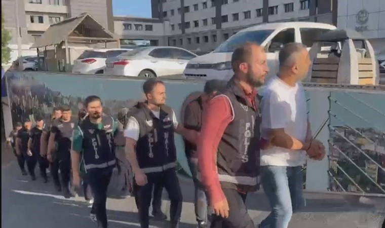 Kuyumcuymuş gibi işlem yaptılar... Komisyon karşılığı 15 milyar para çektiler