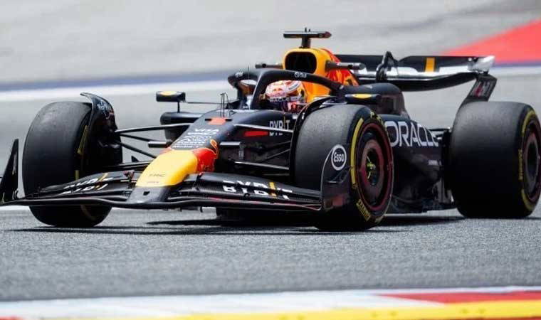 F1 Avusturya GP'sinin sprint turunda Verstappen kazandı